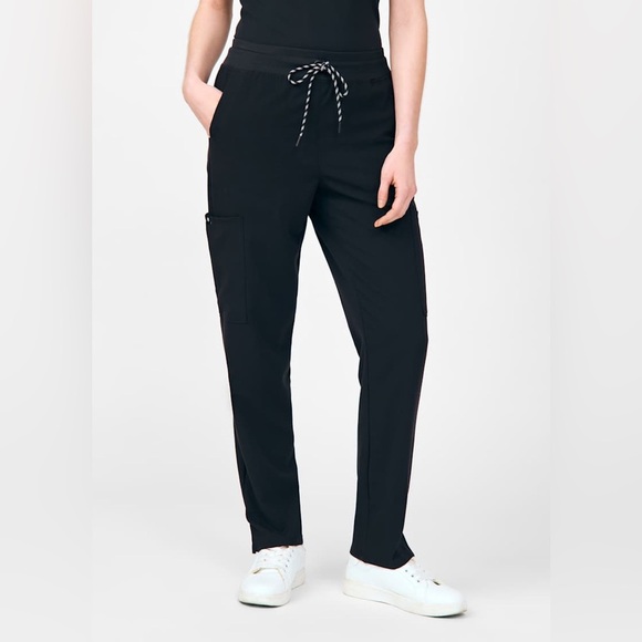 Beyond scrubs Beyond Happy
Carefree 6-Pocket Tapered Leg Cargo Pant - Picture 1 of 5
